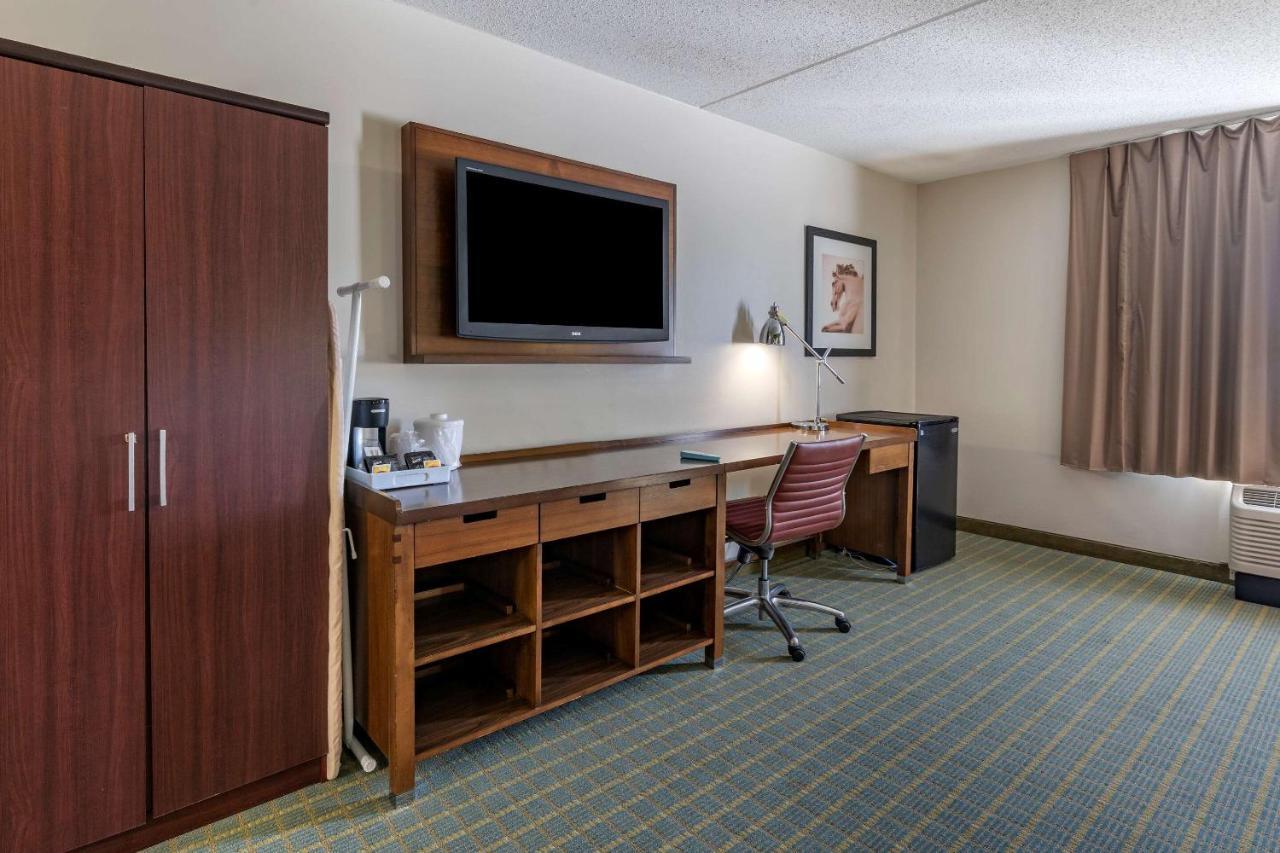 Quality Inn Lexington -Horse Park Eksteriør billede