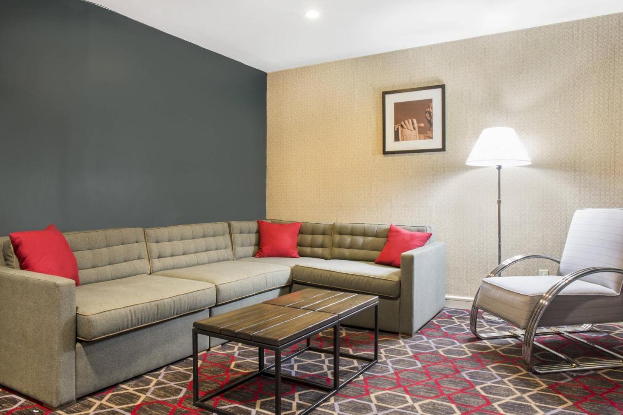 Quality Inn Lexington -Horse Park Eksteriør billede